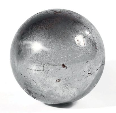 null SIDÉRITE INDÉTERMINÉE Sidérite
Sphère polie 2 940 g 90 mm
Large sphère, figures...
