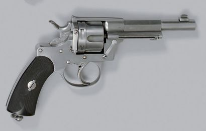 null *Rare revolver Lebeau frères, proche du revolver Voytier, simple et double action,...