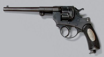 null * Rare revolver modèle 1874, canon long, prix de tir, calibre 6 mm long à percussion...