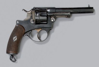 null * Revolver modèle 1874, canon octogonal rallongé, fabrication civile, simple...