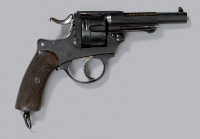 null * Revolver modèle 1874, fabrication civile de Chamelot Delvigne, simple et double...