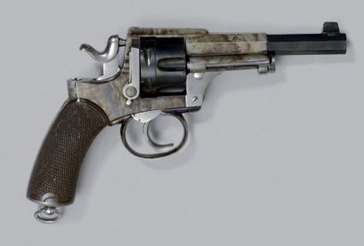 null * Revolver Maquaire, calibre 11 mm/73, simple et double action, canon numéroté...