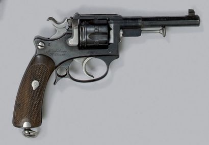 null * Rare revolver d'essai modèle 1887, fabrication de la "MAS", simple et double...