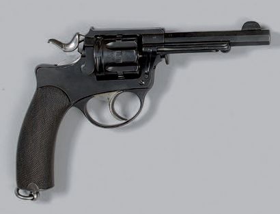 null * Revolver de type 1887 à clef par Galand, simple et double action, canon octogonal...