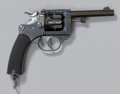 null * Revolver de type 1892, fabrication civile belge par Galand, modèle très soigné...