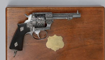 null * Revolver Lefaucheux de marine modèle 1870 de luxe en acier entièrement ciselé...