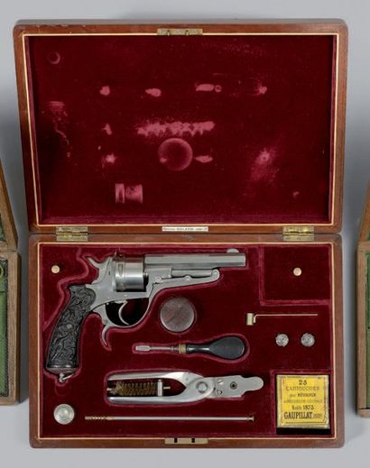 null * Revolver Galand à extracteur automatique modèle 1868 deuxième type, simple...