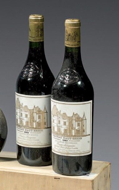 null 3 bouteilles château HAUT BRION, 1er grand cru classé Pessac-Léognan, 1993.