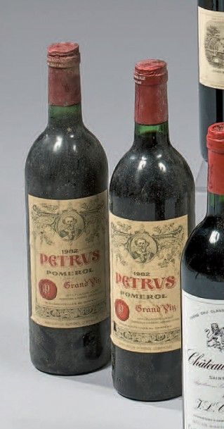 null 1 bouteille PÉTRUS, Pomerol, 1982.