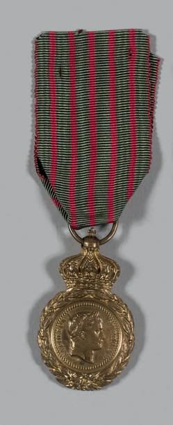 null Médaille de Sainte-Hélène (1857) Médaille de module ordonnance, du modèle doré....
