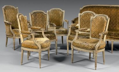 null Salon comprenant un canapé et six fauteuils
Bois mouluré, sculpté et laqué gris,...