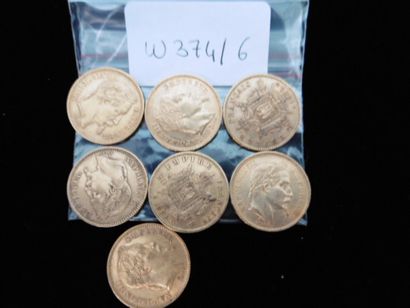 null Lot de 7 pièces de 20 francs en or 900 millèmes :

- 2 pièces Napoléon III Tête...