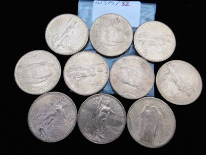 null Lot de 10 pièces de 20 dollars "Saint-Gaudens", en or 900 millèmes; trois pièces...