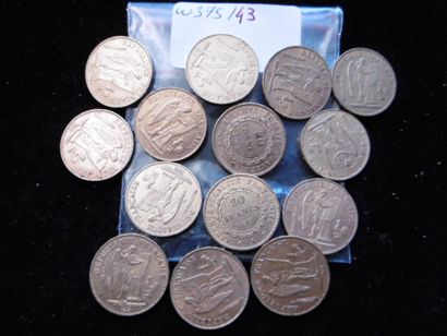 null Lot de quatorze pièces de 20 francs or, "Génie". Poids : 90,0 g.