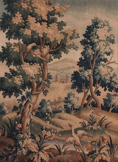 AUBUSSON, XVIIIe siècle Paysage de verdure animé d'un échassier et d'un château
Tapisserie...