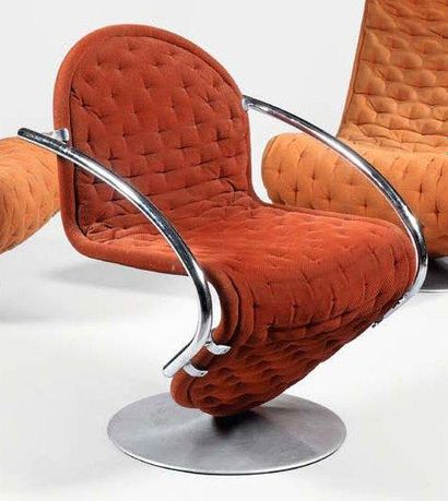 Verner PANTON (1926-1998) Petit fauteuil série 1,2,3 Tissu rouge capitonné sur structure...