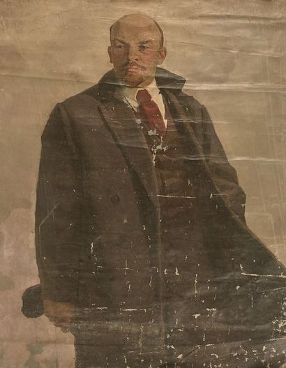 Ecole Moderne *Portrait de Lénine en pied
Huile sur toile libre.
170 x 130 cm.
Pliures,...