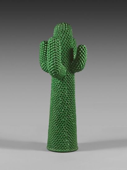 Guido DROCO et Franco MELLO Porte- manteau «Cactus» en mousse de polyuréthane teinté...
