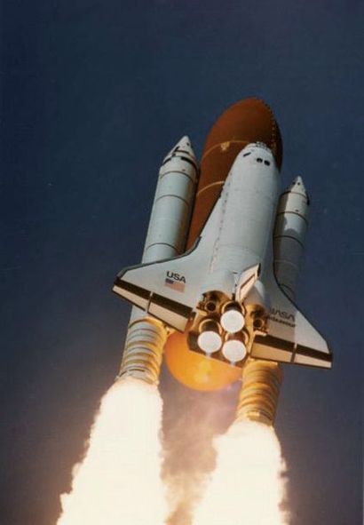 null NASA. NAVETTE SPATIALE ENDEAVOUR AU DÉCOLLAGE (MISSION STS-54)
Janvier 1993.
Très...