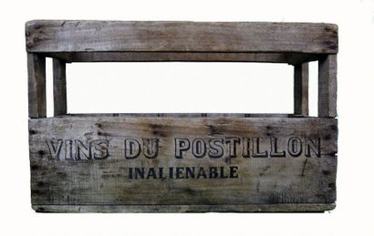 null POSTILLON Wooden box for 12 bottles of wine from Le Postillon.
The wines of...