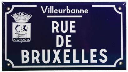 null BRUSSELS (RUE DE)
Enamelled nameplate from rue de Bruxelles in Villeurbanne.
Format:...