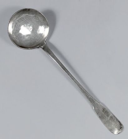 null LOUCHE Argent, modèle uniplat.
Poids: 225,9 g.
Longueur: 34 cm.