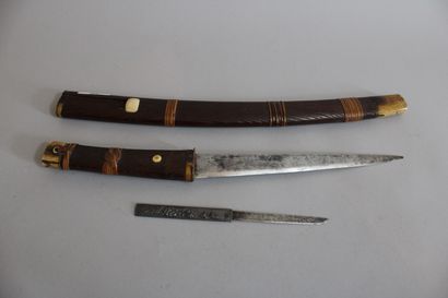 null PETIT WAKIZASHI à lame en shinogi-zukuri sans yokote, gunome hamon, nakago suriage,...