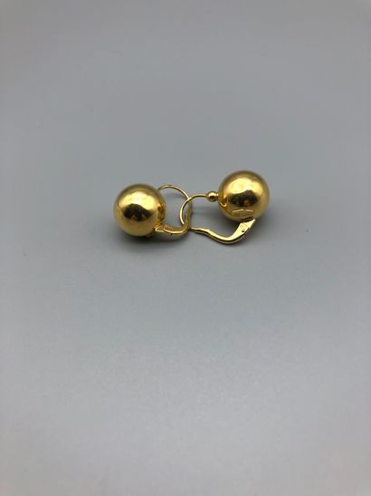 null Paire de pendants d'oreilles en or jaune 750 millièmes à motifs de boules 6,7...