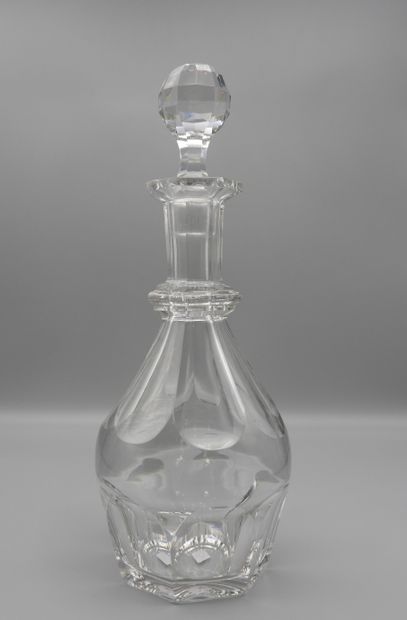 null Baccarat a crystal carafe Harcourt model. Stopper reported. Height 30cm