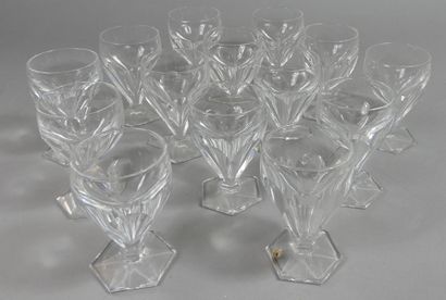 null Modèle de Saint Louis "Poincarré" 13 verres en cristal