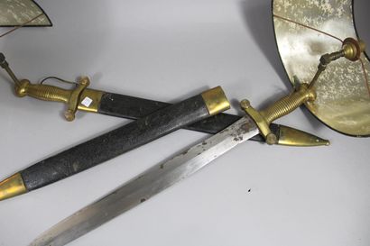 null COULAUX Frères : Pair of swords in their scabbard mounted in appliques, signed,...