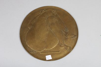 null Antoniucci VOLTI (1915-1989) "Nude female double face", bronze plate signed...