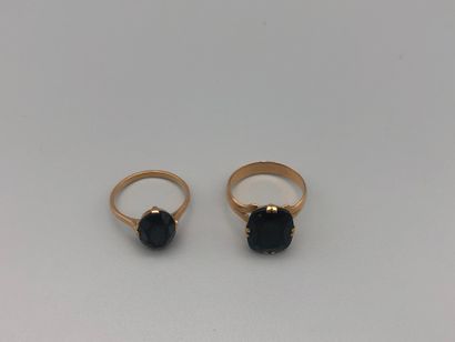 null Two rings in pink gold 750 thousandths and hematite 7.7 g, sizes 57 and 59,...