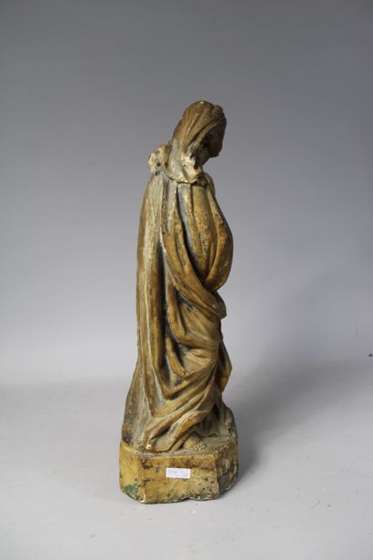null École française vers 1700 "Vierge à l'Enfant" Statuette en marbre, traces de...
