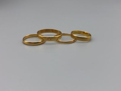 Four rings in yellow gold 750 thousandths...