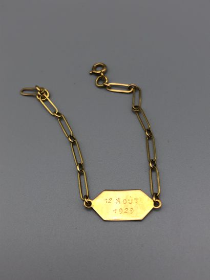 null Flexible bracelet of identity in yellow gold 750 thousandths, rectangular and...