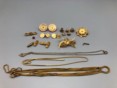 null Lot of gold-plated jewelry: chain, brooch, cufflinks and collar...

*****JUDICIAL...