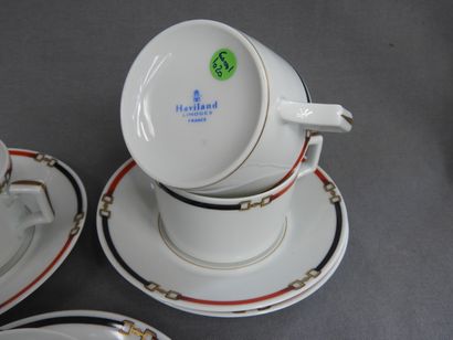 null HAVILAND Limoges, 6 tasses et soucoupes à thé en porcelaine blanche rehaussées...