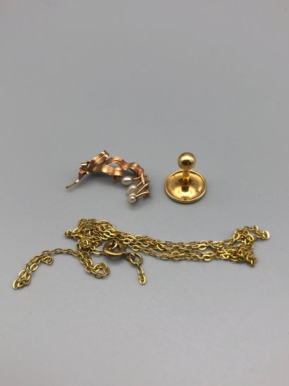 Gold lot with breakage: collar button, chain...