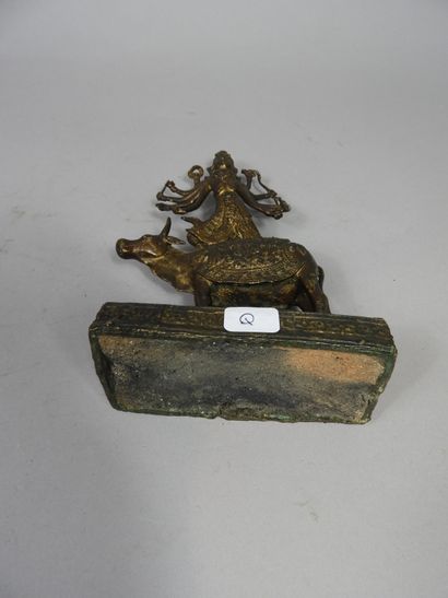 null Thaïlande, XXe siècle 
Sujet en bronze de patine brune, anciennement doré, représentant...