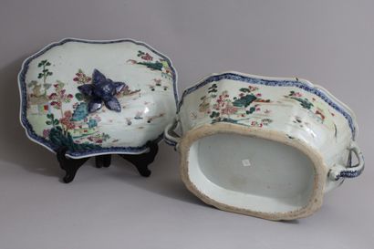 null Chine, Compagnie des Indes, XVIIIe siècle
Soupière et son couvercle en porcelaine...