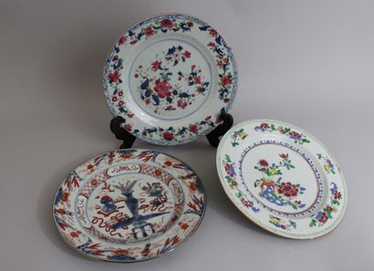 null Chine, Compagnie des Indes, XVIIIe siècle
Lot de trois assiettes en porcelaine,...