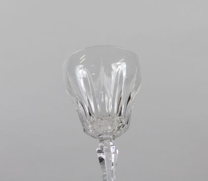 null Service de verres en cristal vers 1940 composé de 11 verres à vin 11 à eau,...