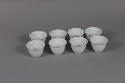 null Limoges France 8 tasses à thé en porcelaine blanche