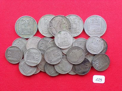 null LOTS DIVERS : Lot de 28 Monnaies argent: 5x20 Francs et 23x10 Francs "Turin"....