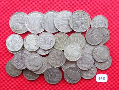 null LOTS DIVERS : Lot de 38 Monnaies argent: 5x20 Francs et 33x10 Francs "Turin"....