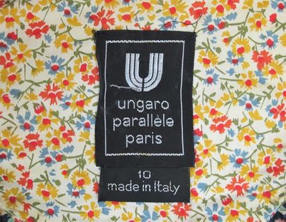 null Emanuel UNGARO,Parallèle-Paris circa fin1970
Robe longue en coton motif fleuri...