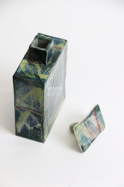 null JANSSEN Netty (born 1961) Rectangular stoneware
bottle with abstract decoration...