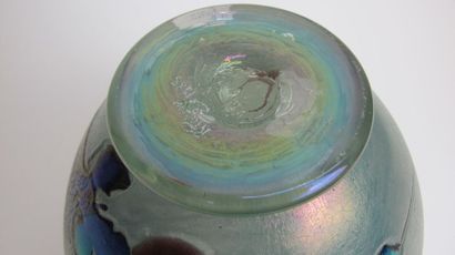 null PIERINI Robert (né en 1950) 
Vase en verre soufflé de forme boule à col ourlé...