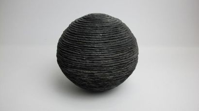 null JONES Annes (born 1949) Spherical slate
sculpture from the "Ronde Bosse" series....